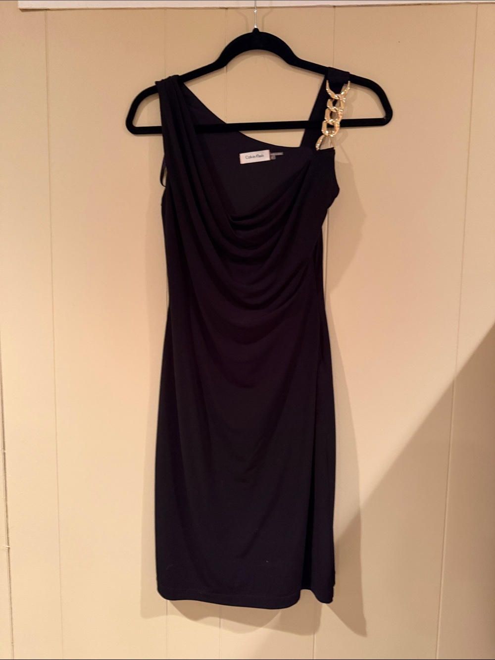 Calvin Klein Black One-Shoulder Chain-Detail Dress size 2 never worn
